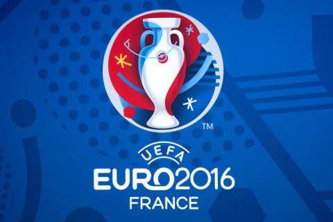 Во Франции запретили транслировать матчи "Евро-2016" на улице