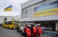Последствия авиаудара по хлебозаводу в Макарове и эвакуация жителей (фоторепортаж)