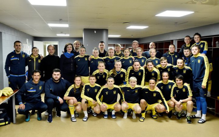 Жіноча збірна України з футболу опустилася на один рядок у рейтингу ФІФА