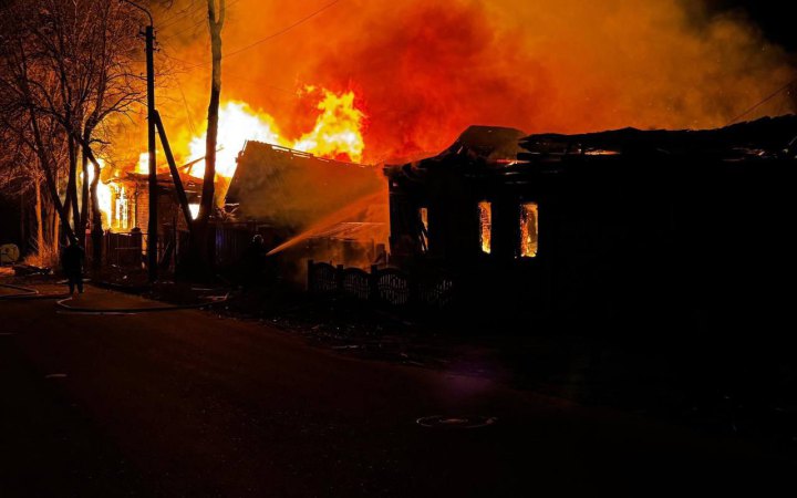 У Чернігові ворожі дрони атакували обʼєкт теплоенергетики, — ОВА