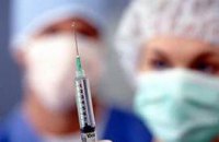 Донецких медиков успели привить от гриппа