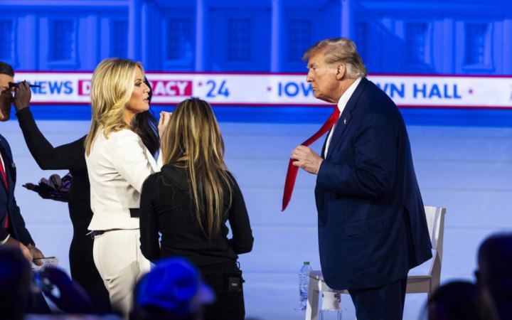 Трамп хоче відбирати ліцензії у телемереж, які його критикують