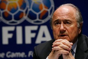 Блаттер: "Матч Україна - Англія зробив технологію відеоповторів необхідністю"