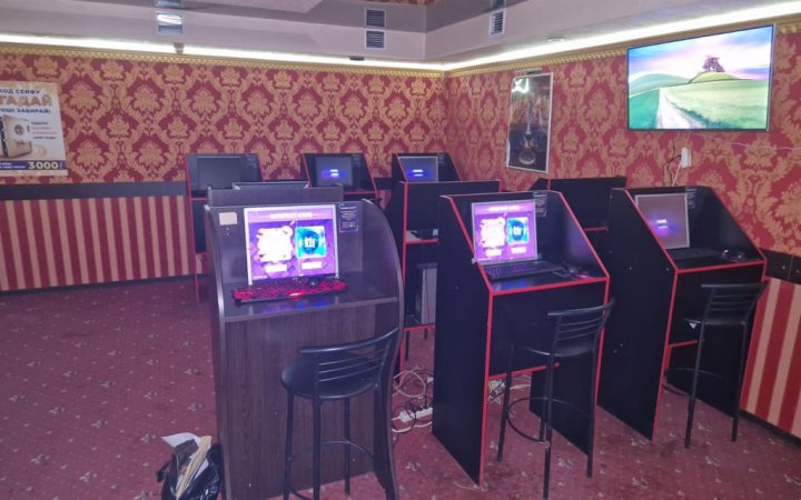 Судитимуть 34 осіб, які організували мережу гральних залів по Україні