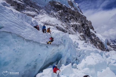 Непал закрыл доступ на Эверест из-за карантина