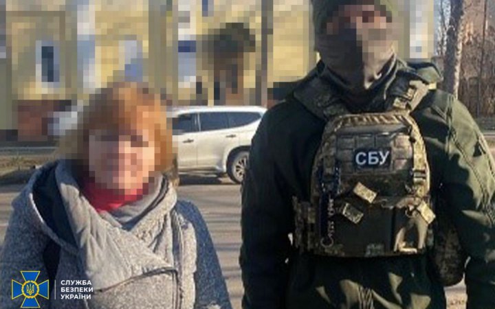 СБУ затримала ще 2 колаборанток з Херсонщини: одна ховалась у київському хостелі, інша стала “переселенкою” у Чорноморську
