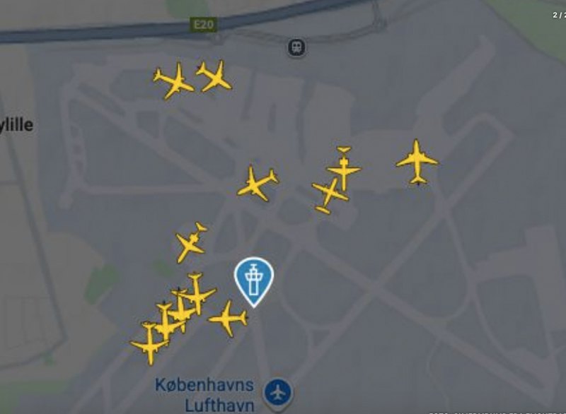 Копенгагенський аеропорт Каструп закривали на кілька годин через проліт дронів у цьому районі, жодному літаку
не дозволяли приземлятися чи злітати.