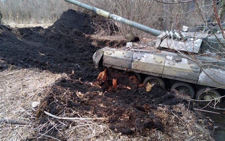 На Чернігівщині заборонили збирати на брухт пошкоджену чи знищену військову техніку