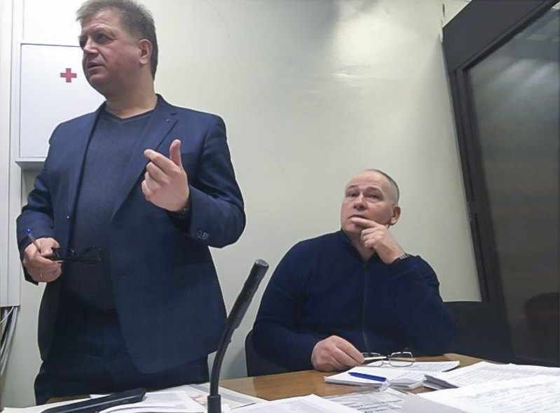 Олександр Кравченко (праворуч) у суді