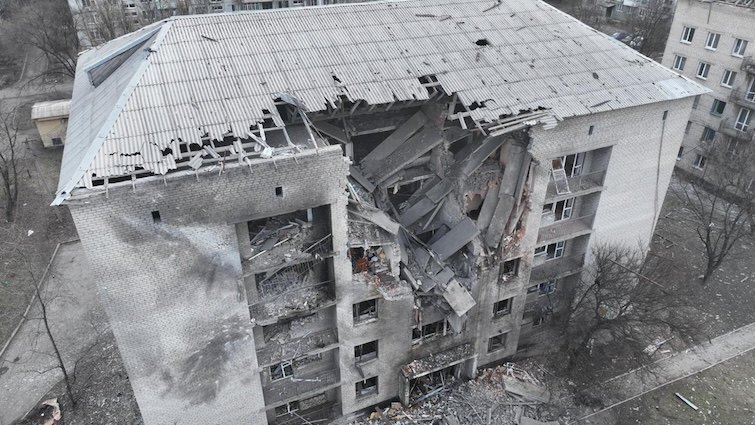Росія вдарила по будівлі ДСНС у Донецькій області 
