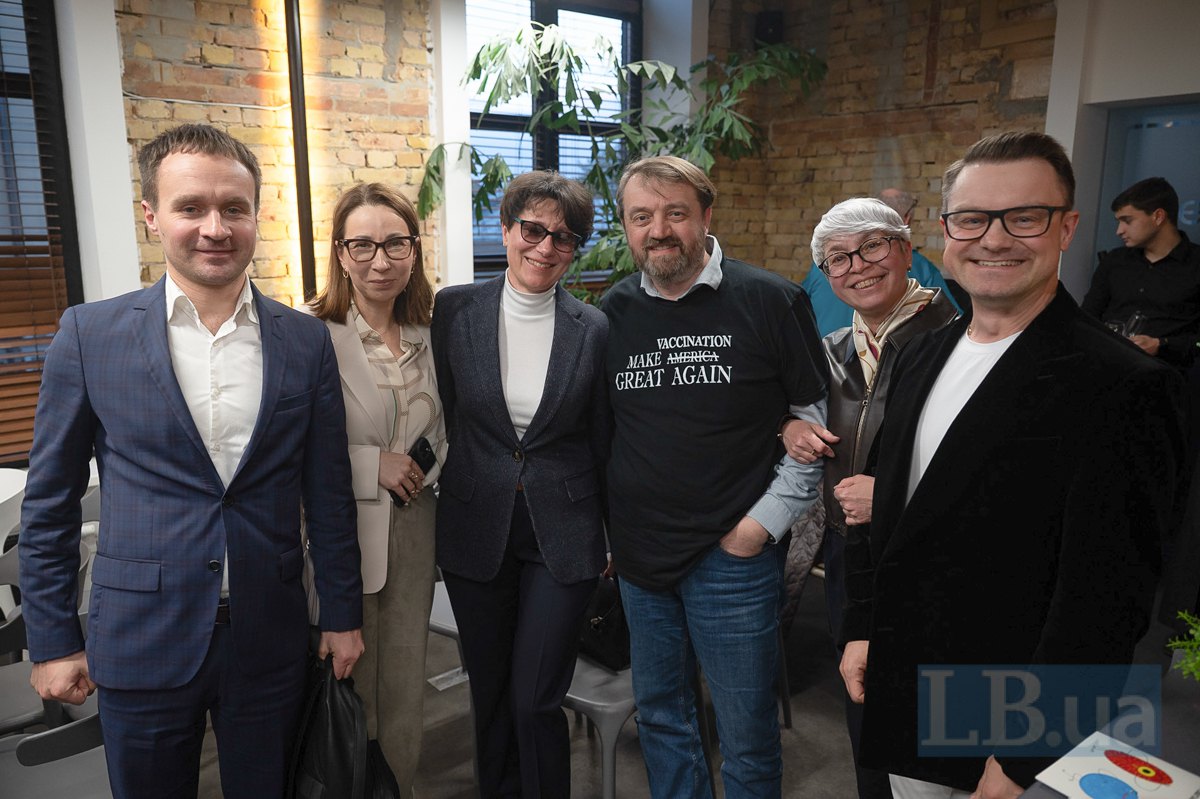 Максим Перерва, Ольга Воробйова, Лілія Анастасій, Федір Лапій, Наталія Васецька і Дмитро Харченко