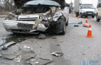 У Києві молодий водій, який нещодавно отримав права, влаштував жорстку аварію