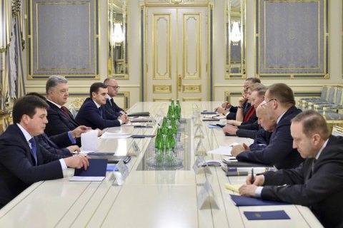 Порошенко провел встречу с представителями Украины в Трехсторонний контактной группе