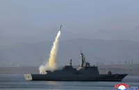 Північна Корея провела випробування ракет з нового військового корабля