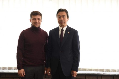 Зеленський обговорив з послом Китаю співпрацю між країнами