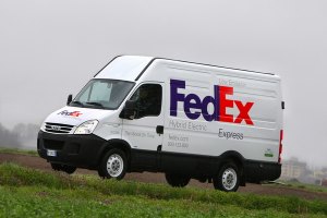 Почта FedEx заработала на католическом Рождестве