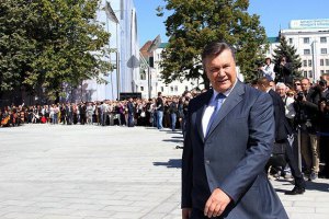 Янукович рассказал харьковчанам о славе их города