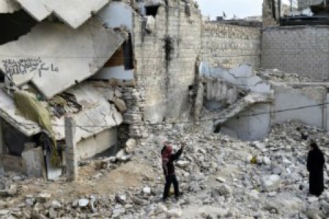 На найбільшу лікарню Алеппо кинули дві бочкові бомби 