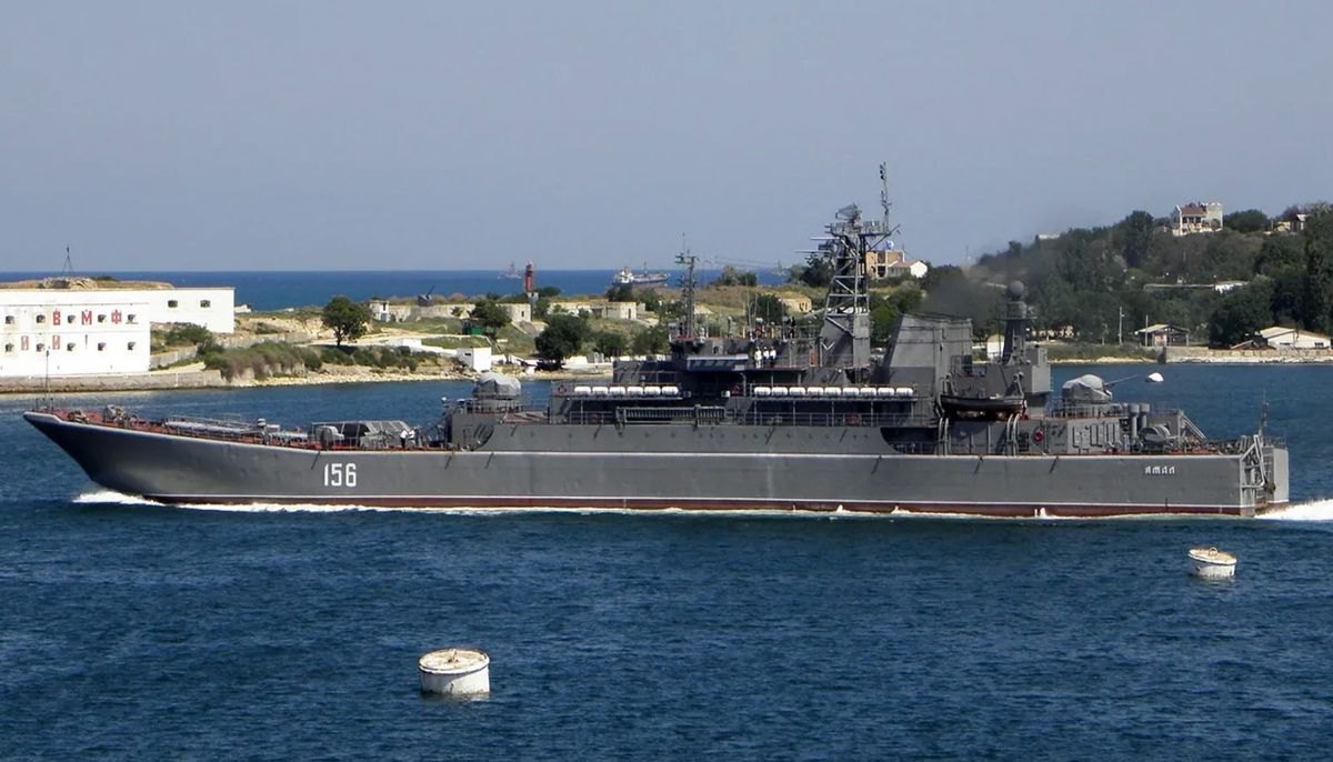 ВДК «Ямал» проєкту 775 Чорноморського флоту РФ. 