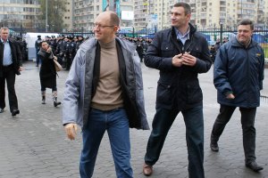 Оппозиционеры после разговора с Шаповалом собираются с исками в суд