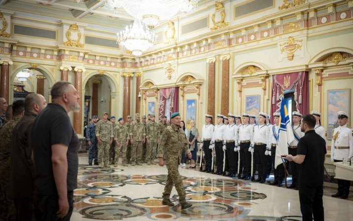 Процедуру нагородження військових скоротять від 8 до 16 днів