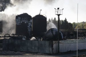 Семьям погибших при пожаре на нефтебазе выплатят 200 тыс. гривен