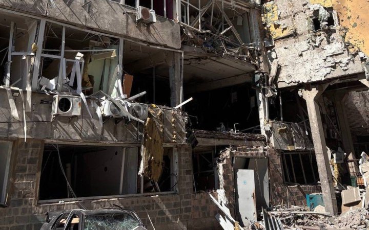 Внаслідок атаки на Київ пошкоджено склад книжкового видавництва “Наш Формат”