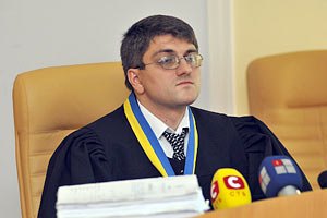 Судья Киреев отпустил под личное обязательство взяточников из Нацсовета по телевидению