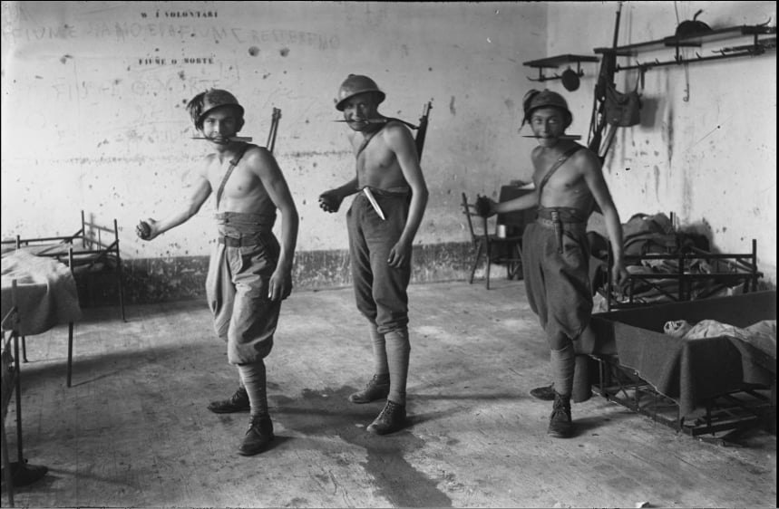 Кадр з фільму «Фіуме або смерть!»