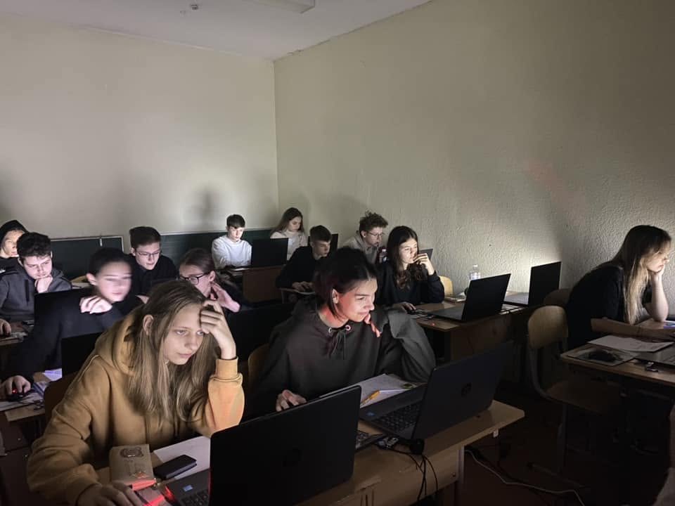 Діти пишуть PISA у жовтні 2022
