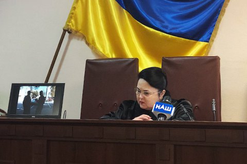 Суд снова не смог рассмотреть видеоматериалы по делу экс-командира харьковского «Беркута» Лукаша