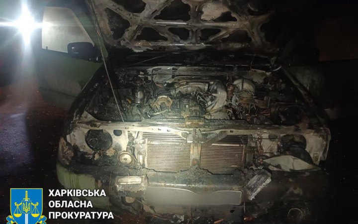 У Харкові школярку затримали за підпал двох авто військових