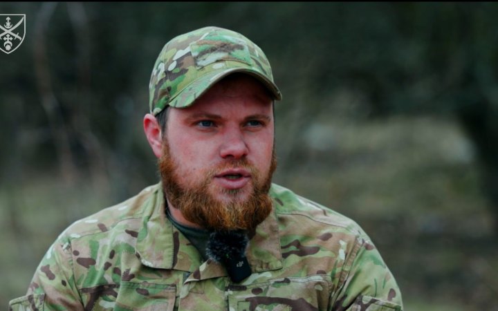 "Приїжджаємо, швидко завдаємо вогневого ураження і тікаємо", - навідник танка розповідає про специфіку своєї роботи