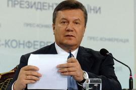 Янукович трудоустроил всех бывших министров