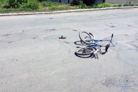 В Мирнограде "Мерседес" насмерть сбил 10-летнего мальчика на велосипеде