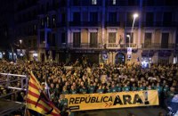 В Барселоне вспыхнули протесты в связи с решением испанского суда об аресте Пучдемона