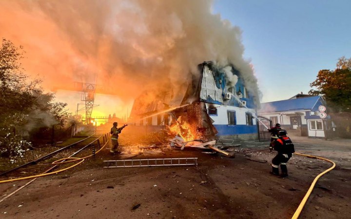 Ворожі обстріли Чернігівщини: пошкоджено енергетичні об’єкти, поранено цивільного