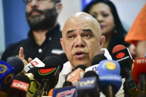 У Венесуелі визнали дійсними 1,3 млн підписів за референдум про імпічмент Мадуро