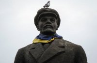 У Харкові невідомі знесли ще 2 пам'ятники Леніну