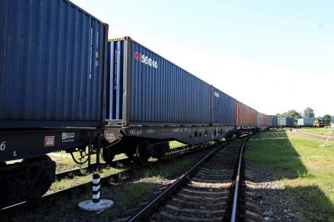 Украина приняла первый контейнерный поезд из Китая