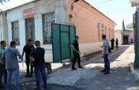 Неизвестный ранил топором охранника синагоги в Мариуполе