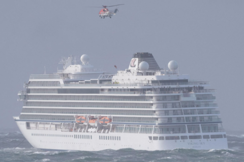 Біля берегів Норвегії затонуло судно з 1300 пасажирами на борту