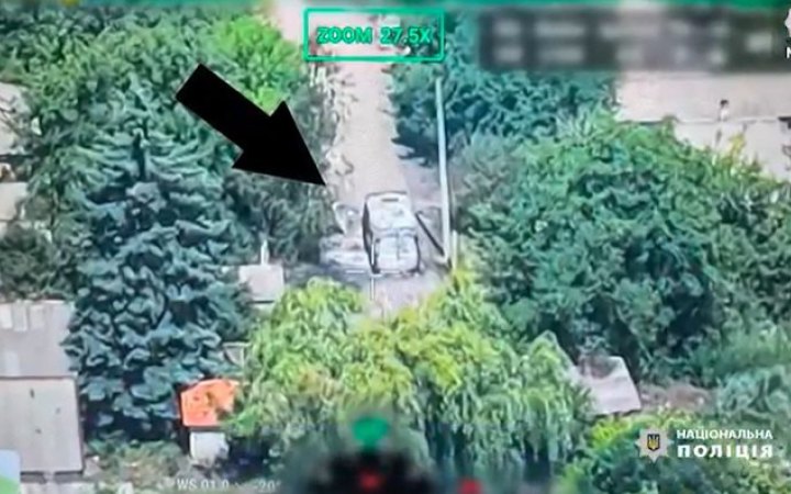 Росіяни атакували евакуаційний автомобіль поліції під Торецьком, є поранені
