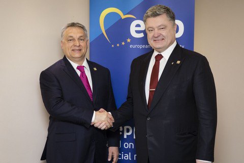 Порошенко обговорив з Орбаном заяву його заступника про угорські автономії