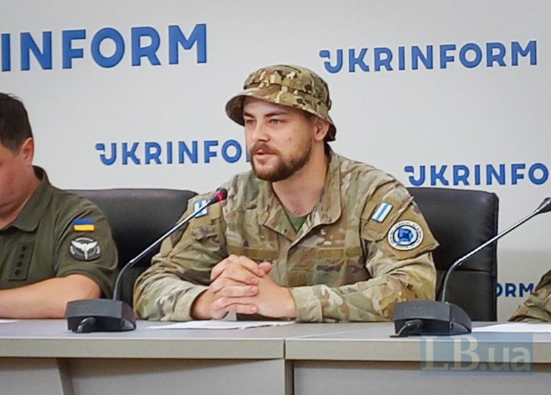 Колшній військовослужбовець армії РФ з позивним 'Гога' під час пресконференції