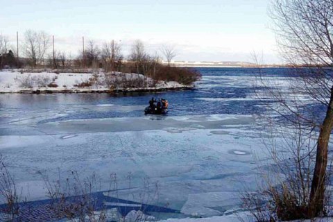 У Львівській області четверо рибалок провалилися під лід, один помер від переохолодження