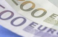 Евро поднялся в цене к закрытию межбанка