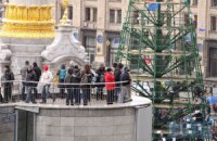Протестующие готовятся встречать Новый год и Рождество на Евромайдане