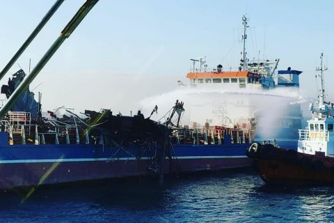 При взрыве на танкере в российском порту погибли трое людей