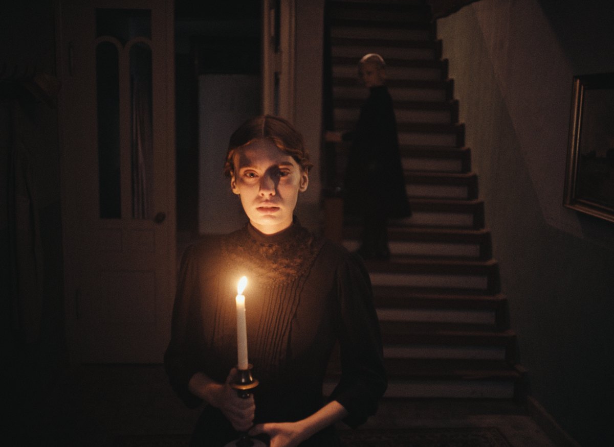 Кадр зі стрічки «Звук падіння».